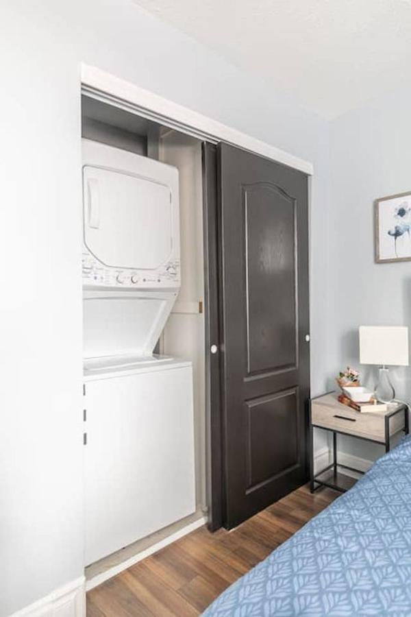 Newly Renovated - Modern 1Br With Rooftop Terrace! Apartment Ottawa Luaran gambar